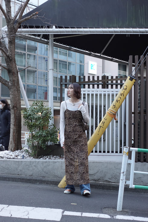 バックオープンレオパードワンピ